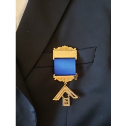 Past Master gold plated Jewel For Masonic Collar Regalia Freemasonry